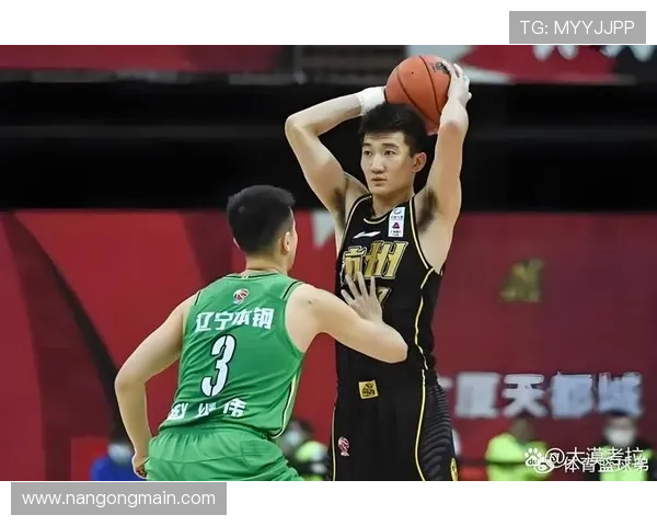 中国男篮迎战强敌拼劲头 孙铭徽与赵睿领衔冲击世界杯八强