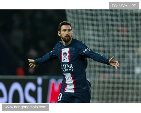 梅西回归巴萨引发热议 新赛季战术变化及球队重建展望