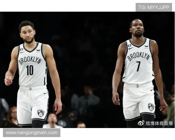篮网大战激烈上演 双方最终比分揭晓 锤炼季后赛战力关键时刻表现